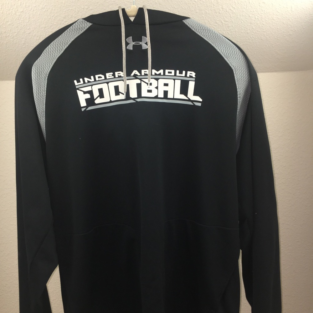 Under Armour sweatshirt